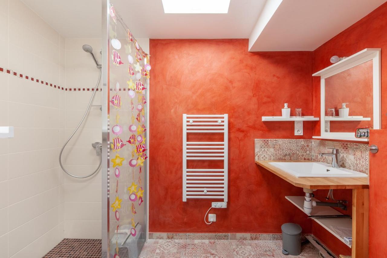 Appartement La Halte Des Miquelots - Appt Avec Jardin à Vains Extérieur photo
